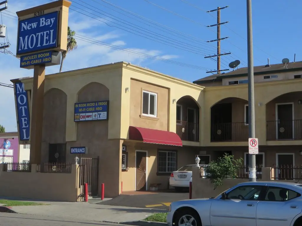 New Bay Motel 8